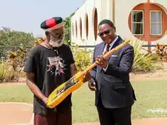 Burning Spear avoids singing “Not Stupid” after meeting Chakwera -Malawi Musik